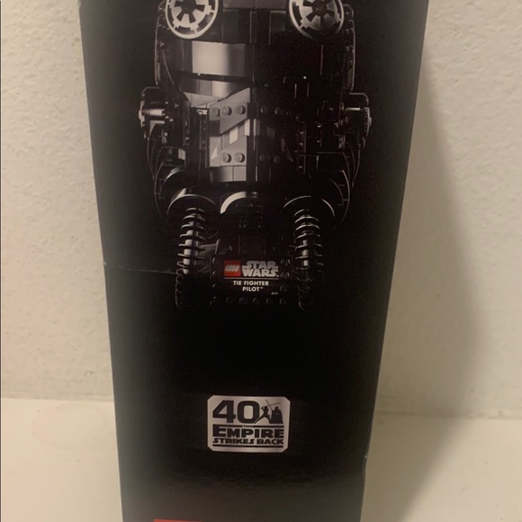 LEGO Star Wars Black Helmet Model - Picture 2 of 4